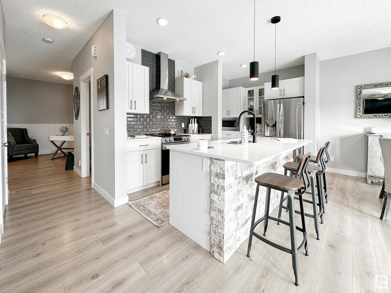 147 JOYAL WY
