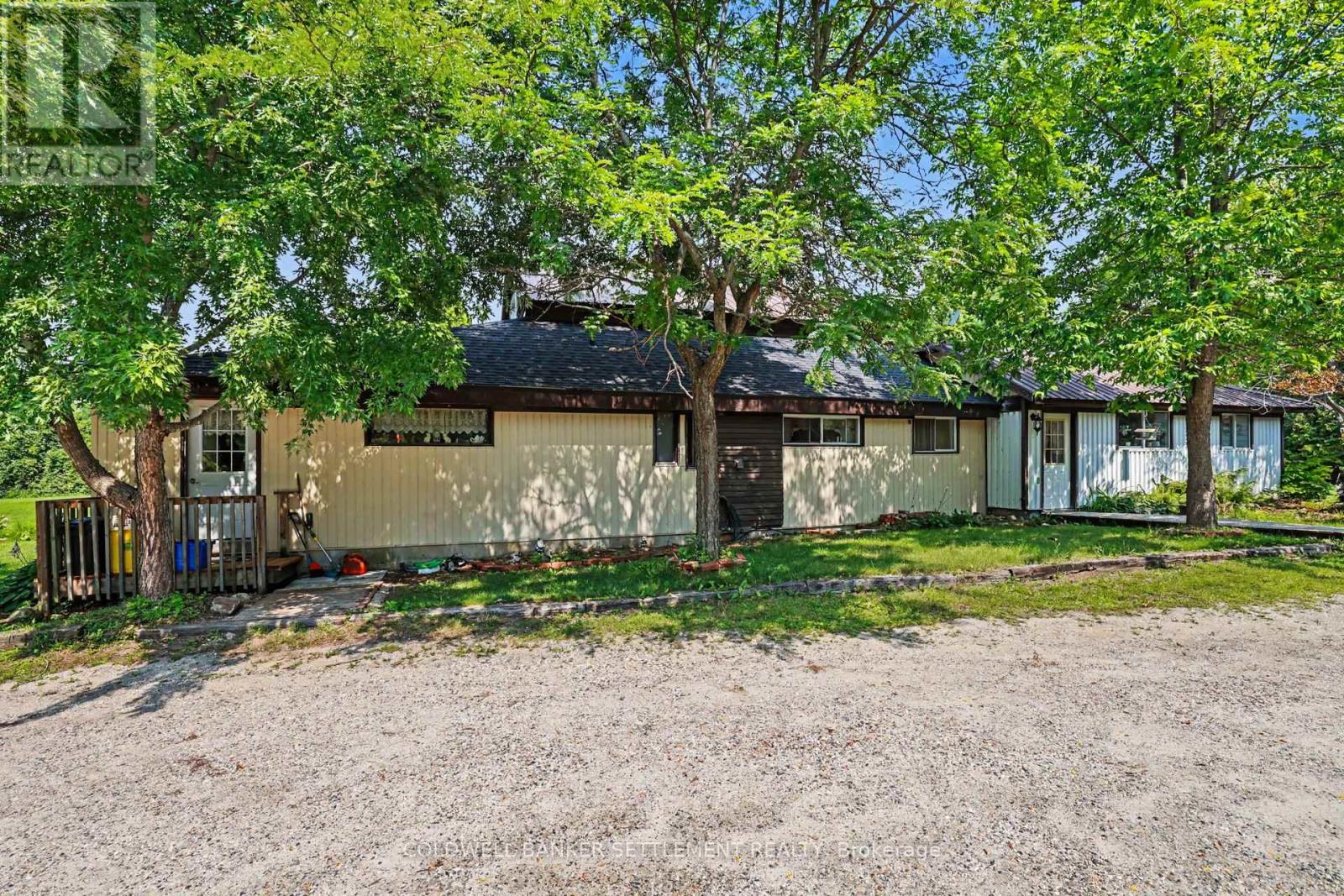 1092 RIDEAU FERRY ROAD