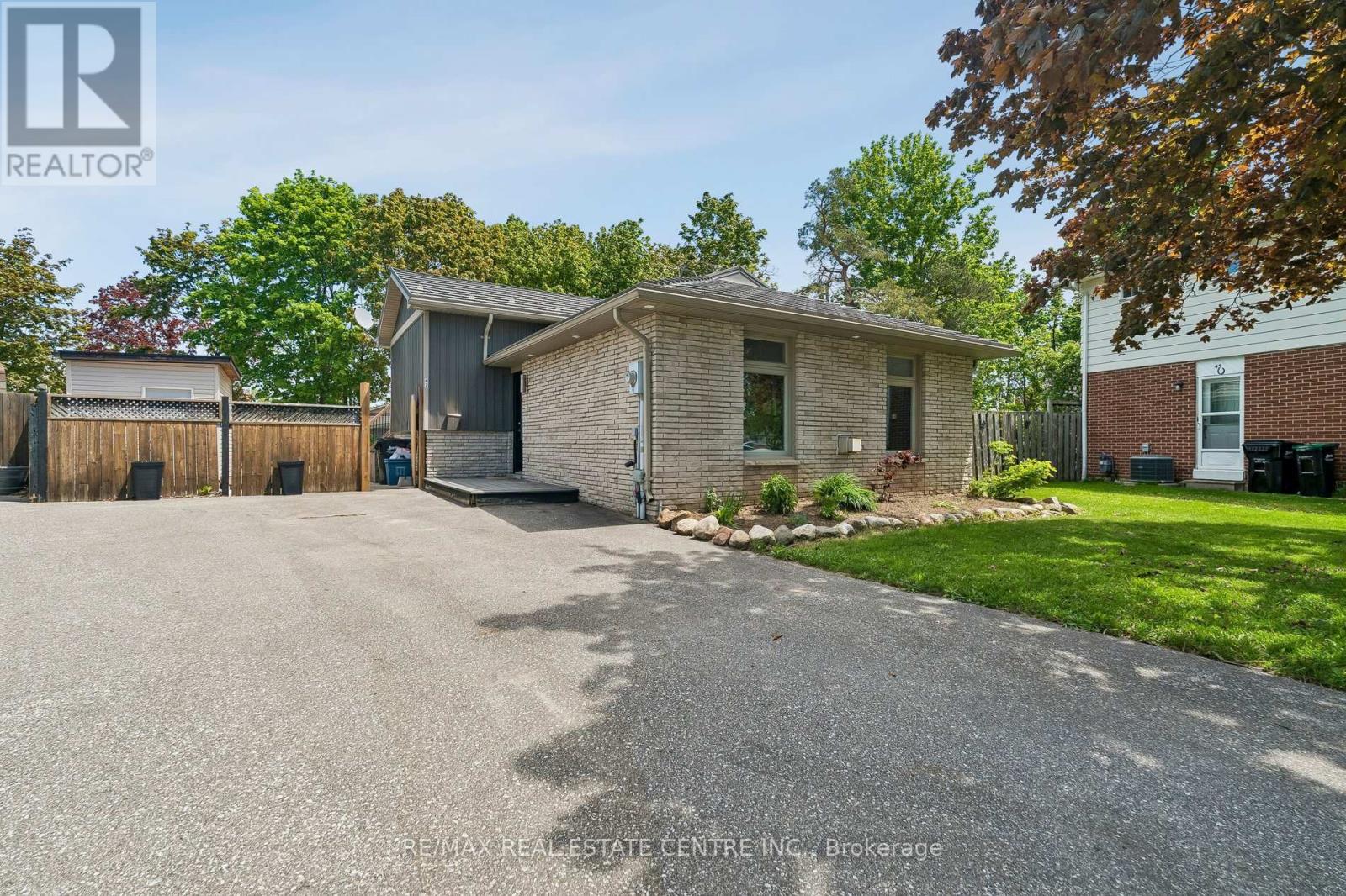 47 CHRISTIE CRESCENT