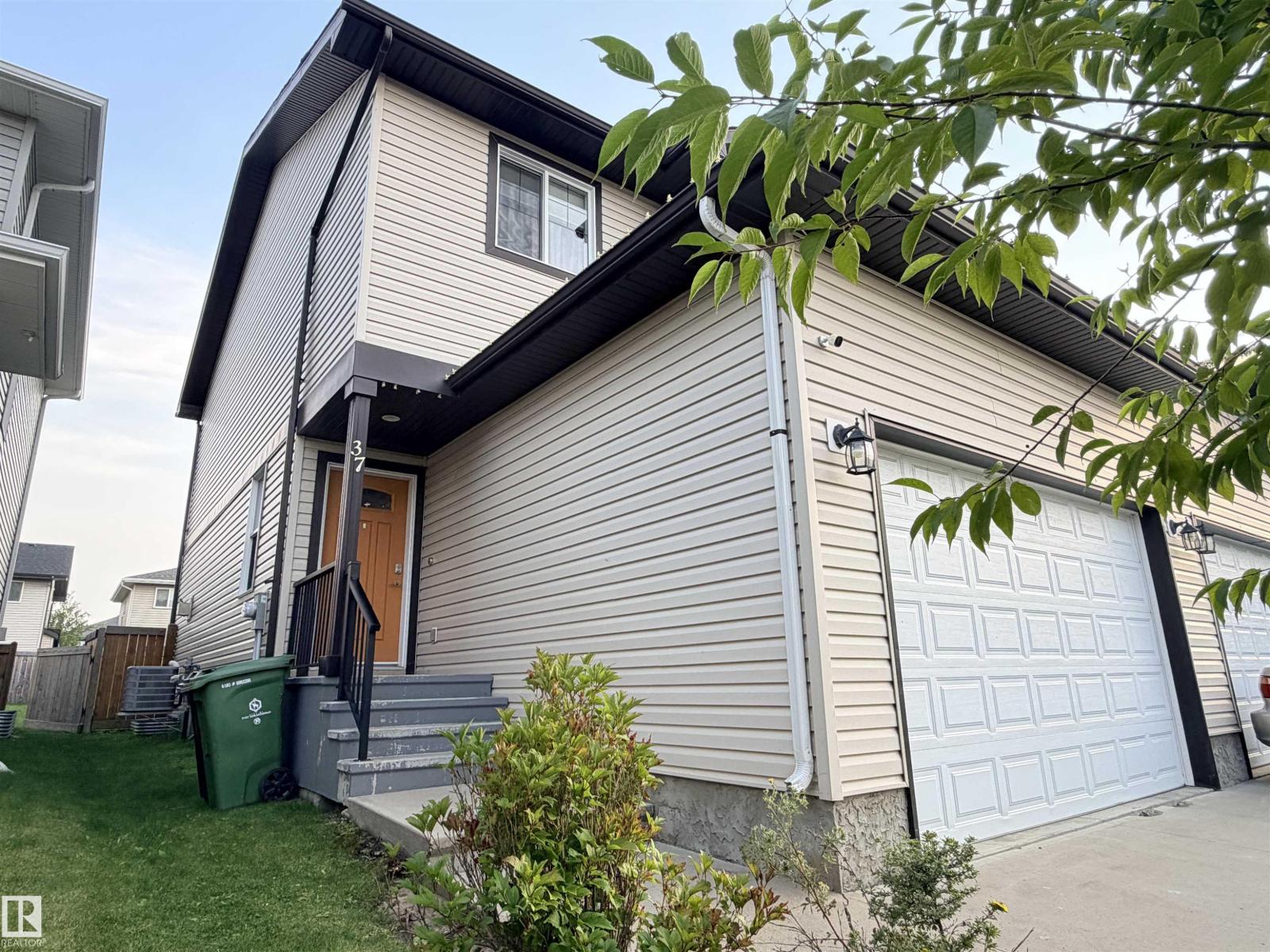 37 ROSEBERRY LN