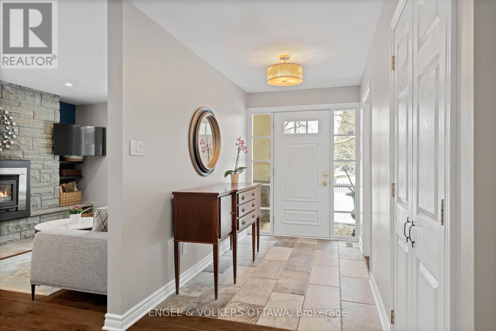 3 HAZELWOOD WAY