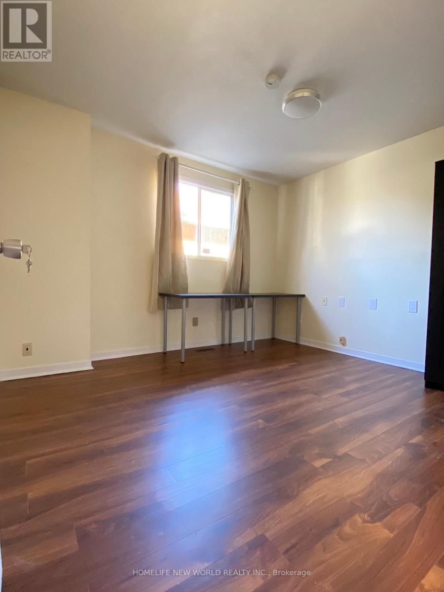 290 SHEPPARD AVENUE W