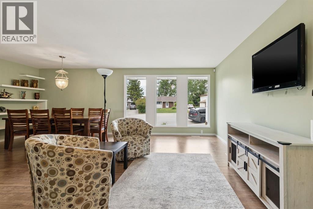 28 Cantrell Bay SW