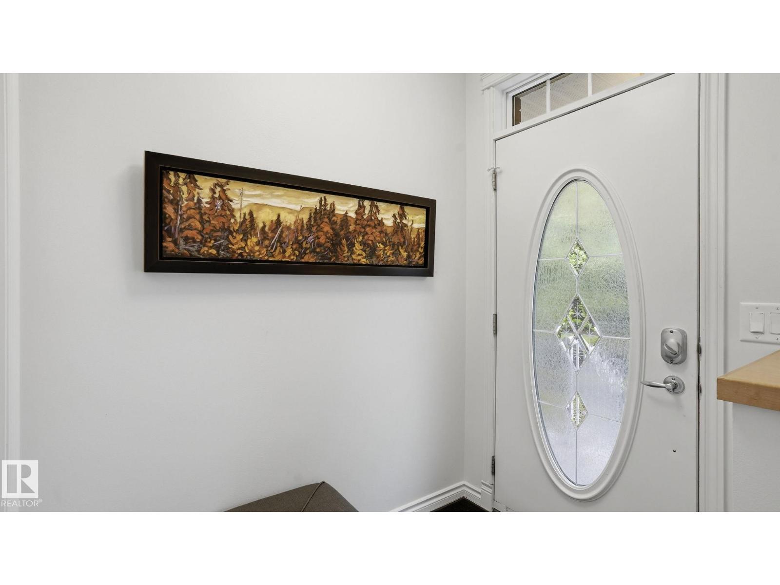 9551 73 AV NW