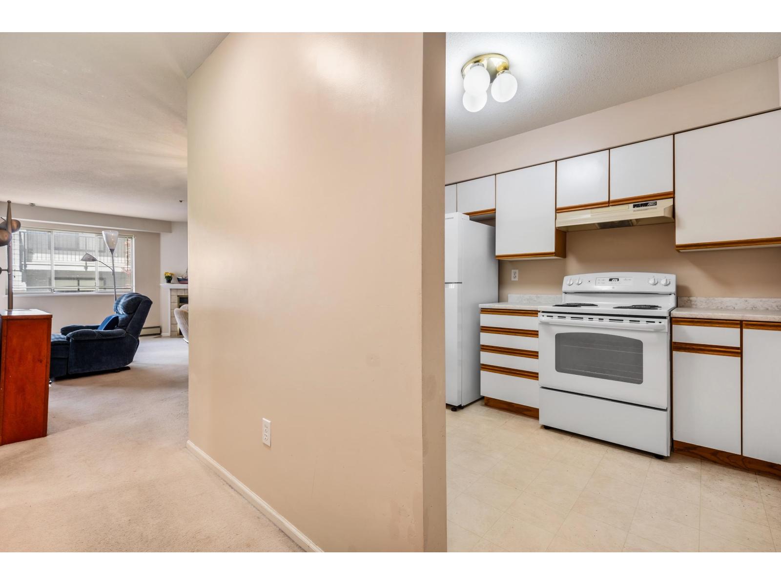 204 9186 EDWARD STREET|Chilliwack Proper West