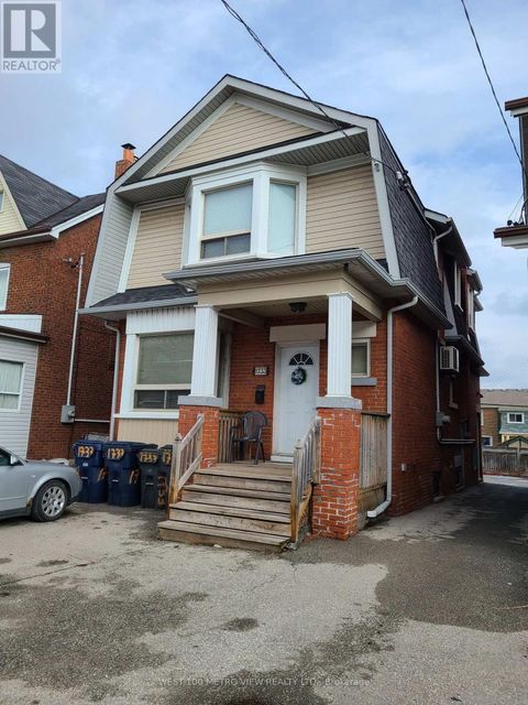 1733 DUFFERIN STREET Toronto (Oakwood Village) ON M6E3N9