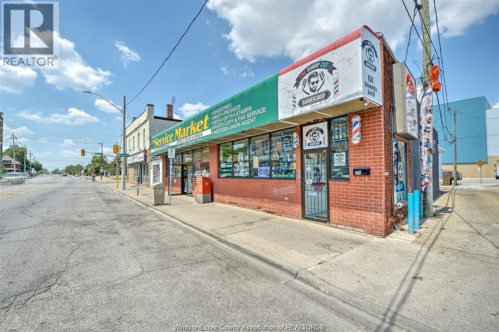 474-492 UNIVERSITY AVE W