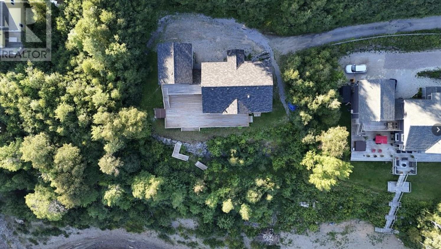 48 Lakeside Drive