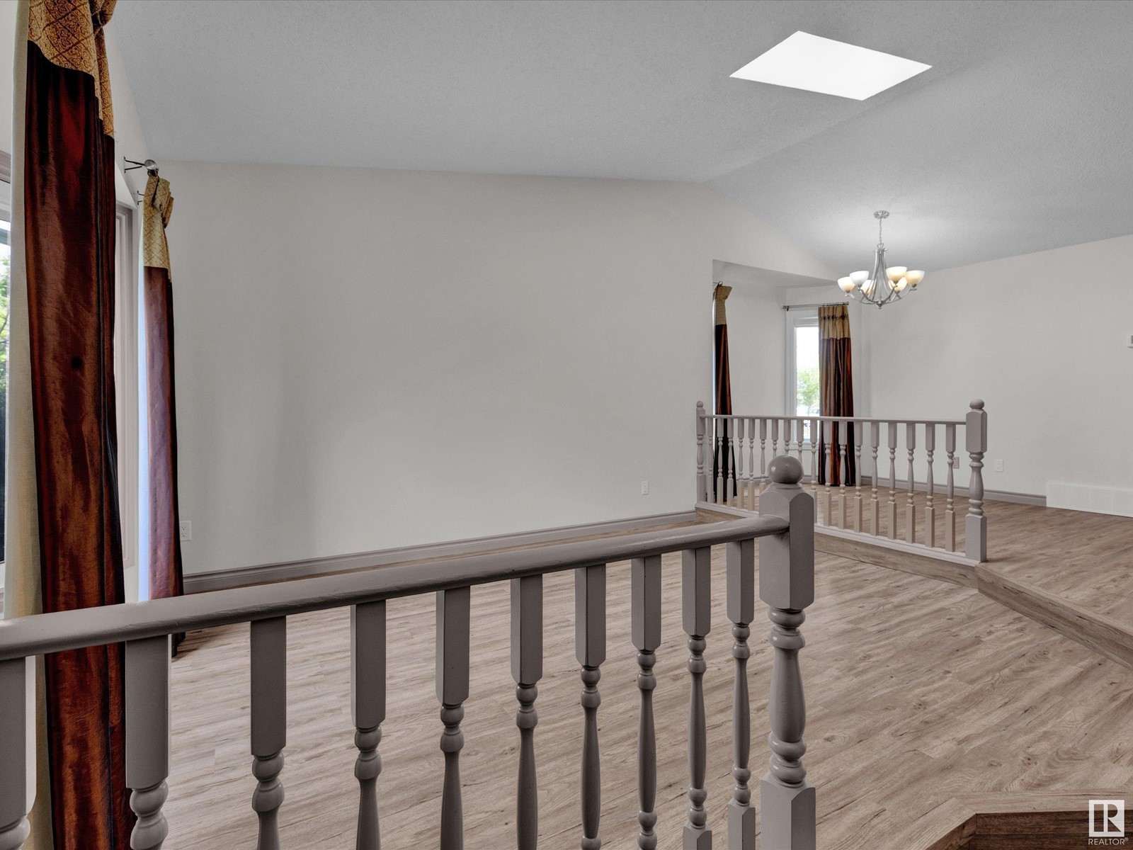11 COACHMAN WY