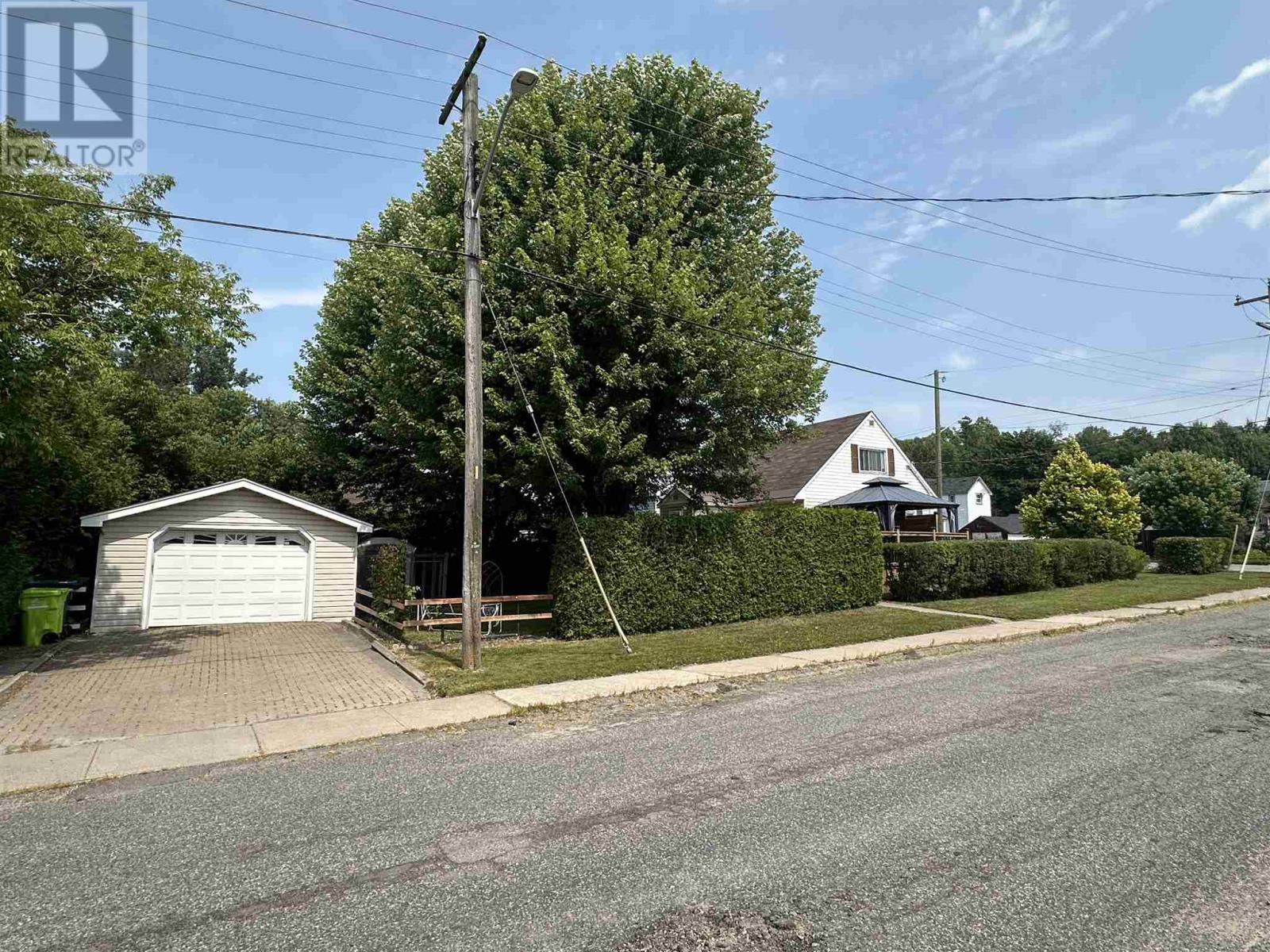 237 Spruce ST