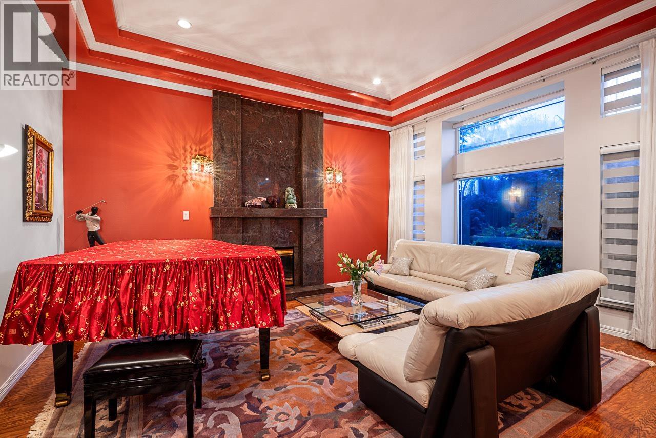 2768 SOUTHCREST DRIVE