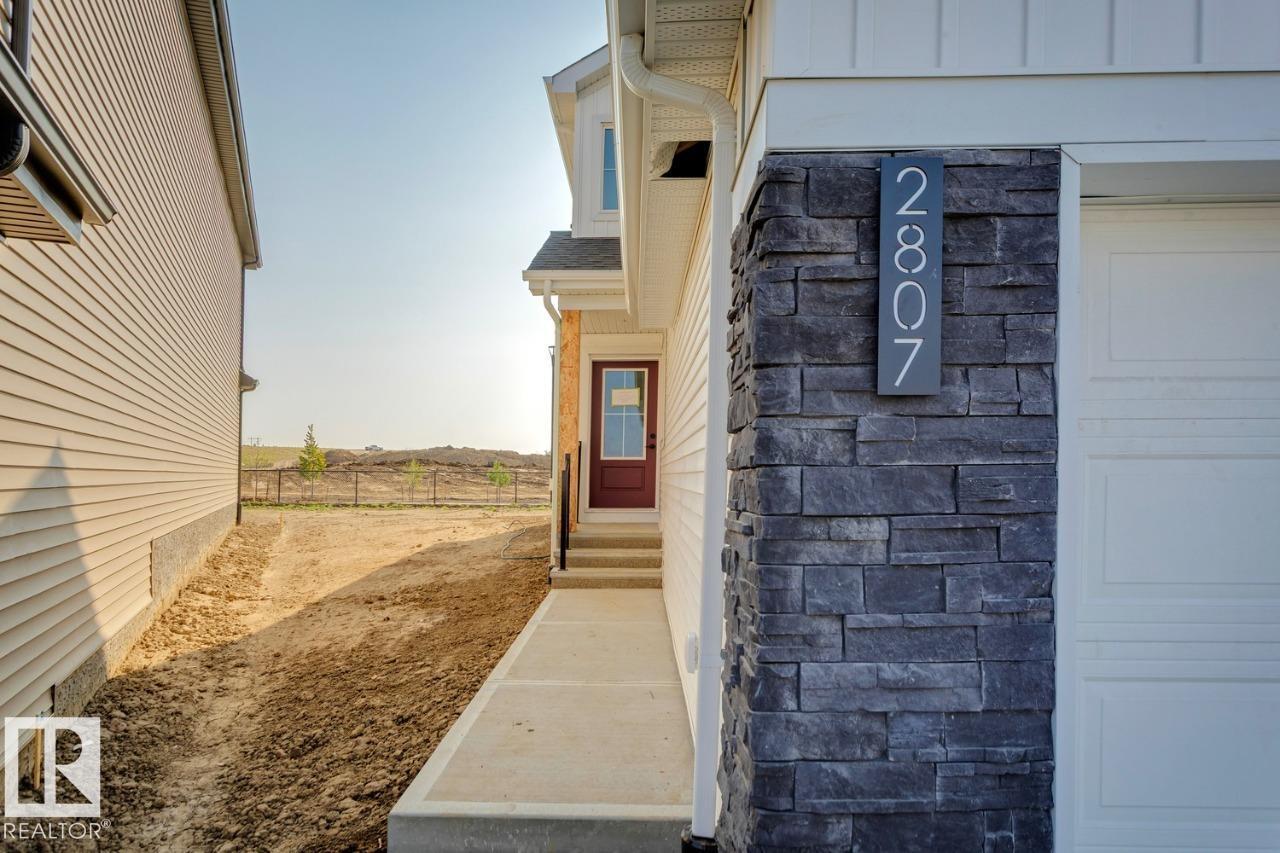 2807 5 AV SW