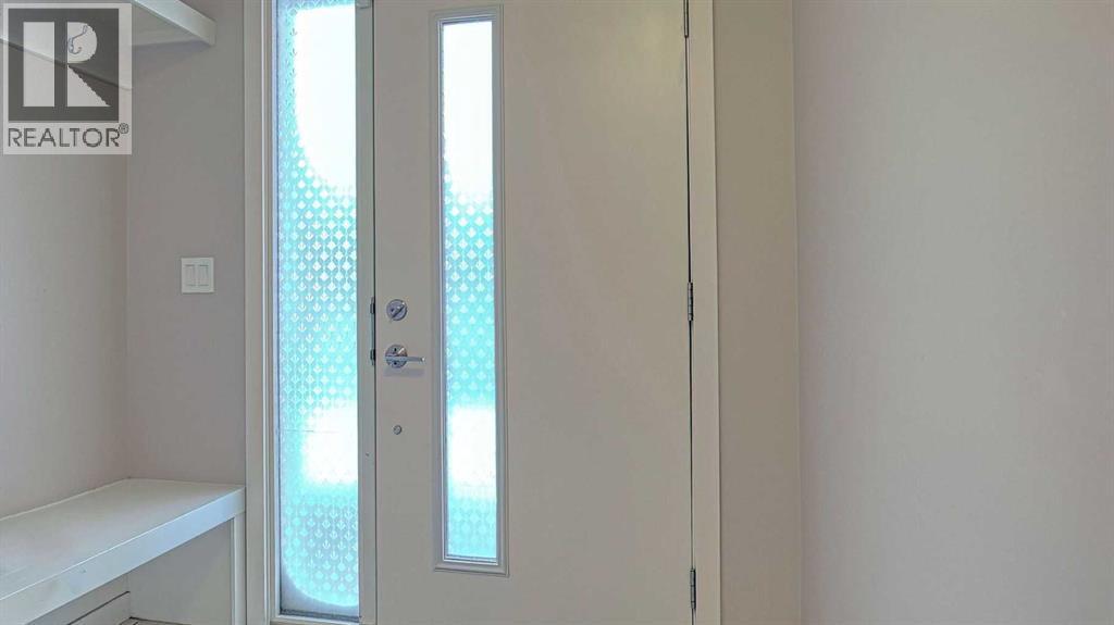 302, 70 Saddlestone Drive NE