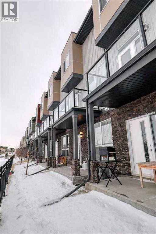 302, 70 Saddlestone Drive NE