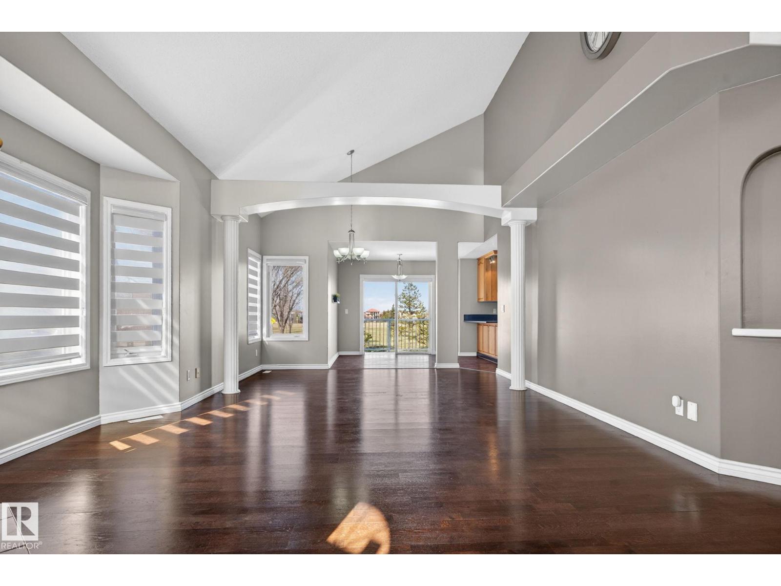 15913 78 ST NW