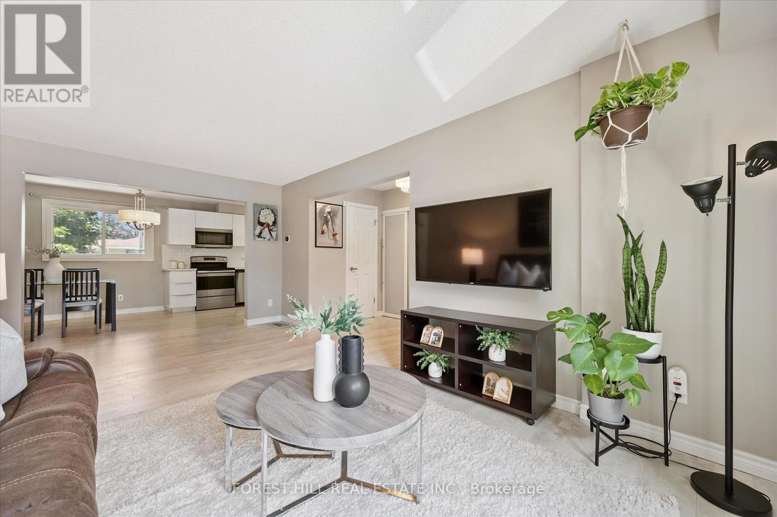 53 - 49 CEDARWOODS CRESCENT