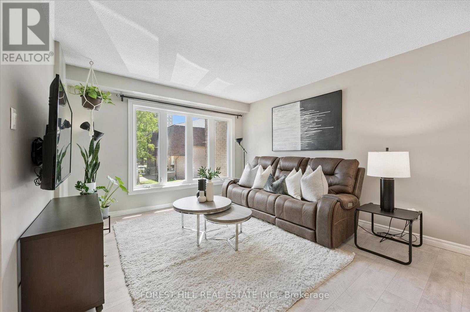 53 - 49 CEDARWOODS CRESCENT