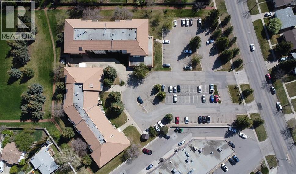 312, 75 Temple Boulevard W