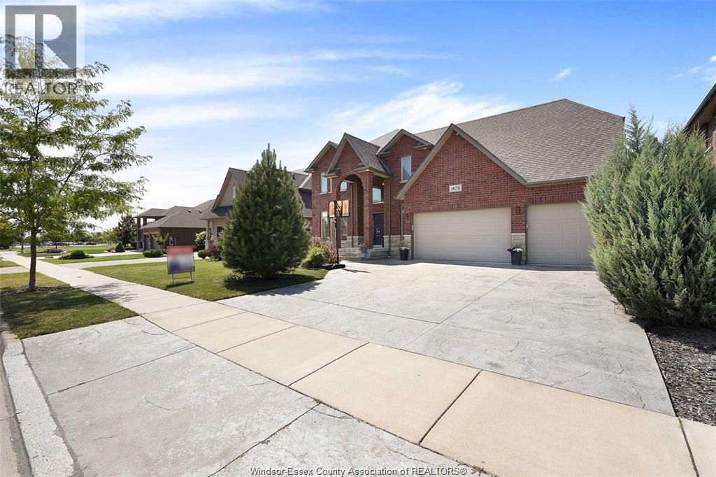 1078 CHARLOTTE CRESCENT