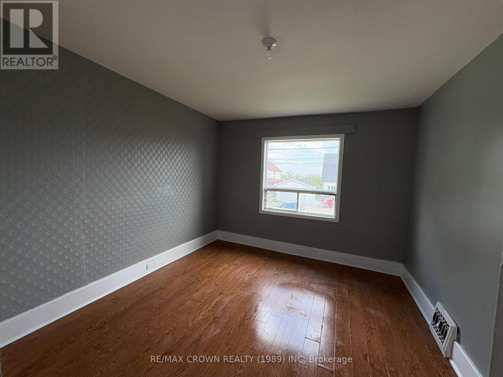 219 - 221 DEVONSHIRE AVENUE