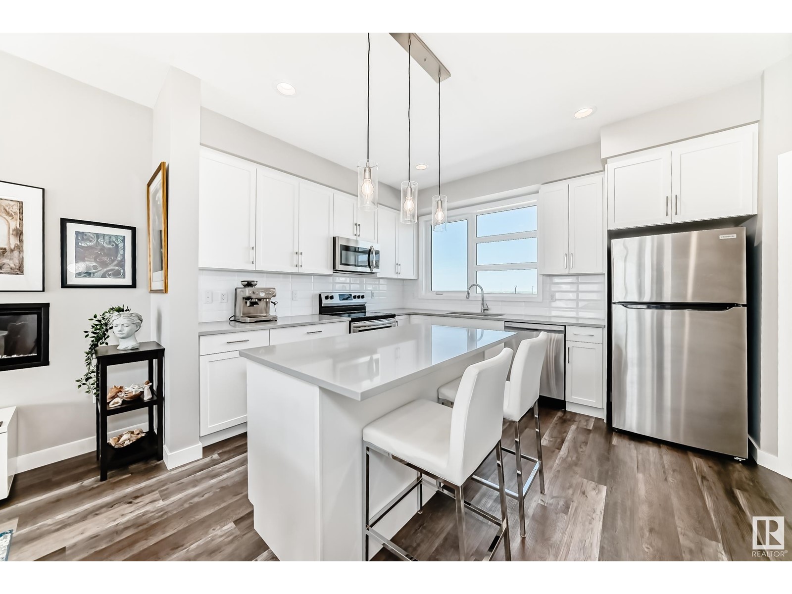 #9 17635 58 ST NW