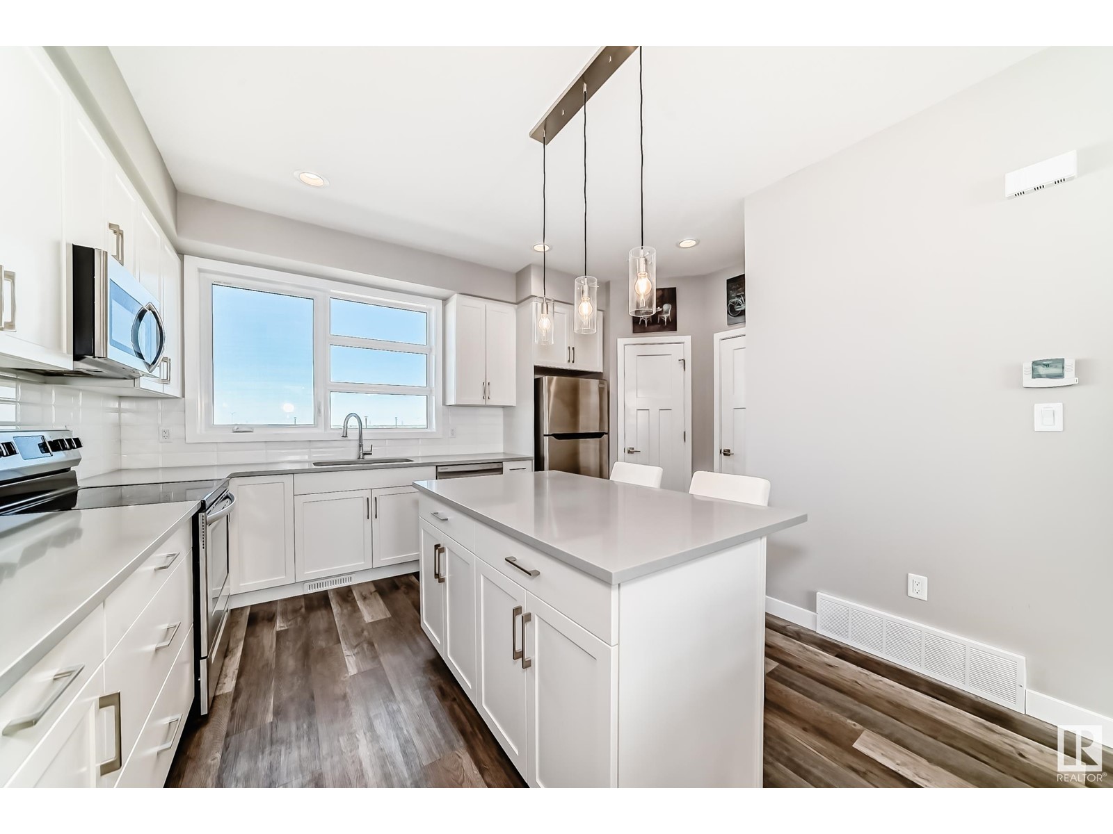 #9 17635 58 ST NW
