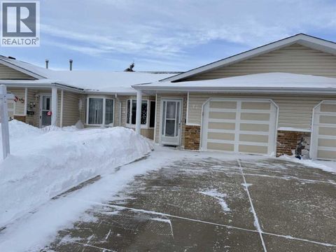 44 Dale Close Red Deer AB T4R2L5