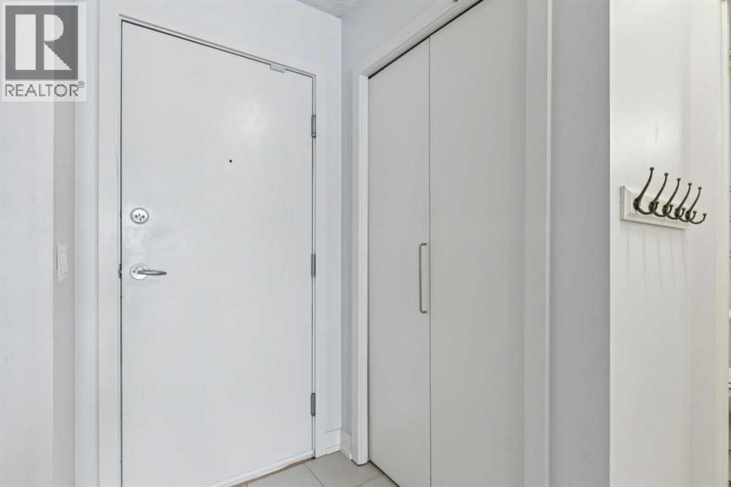 205, 35 Richard Court SW