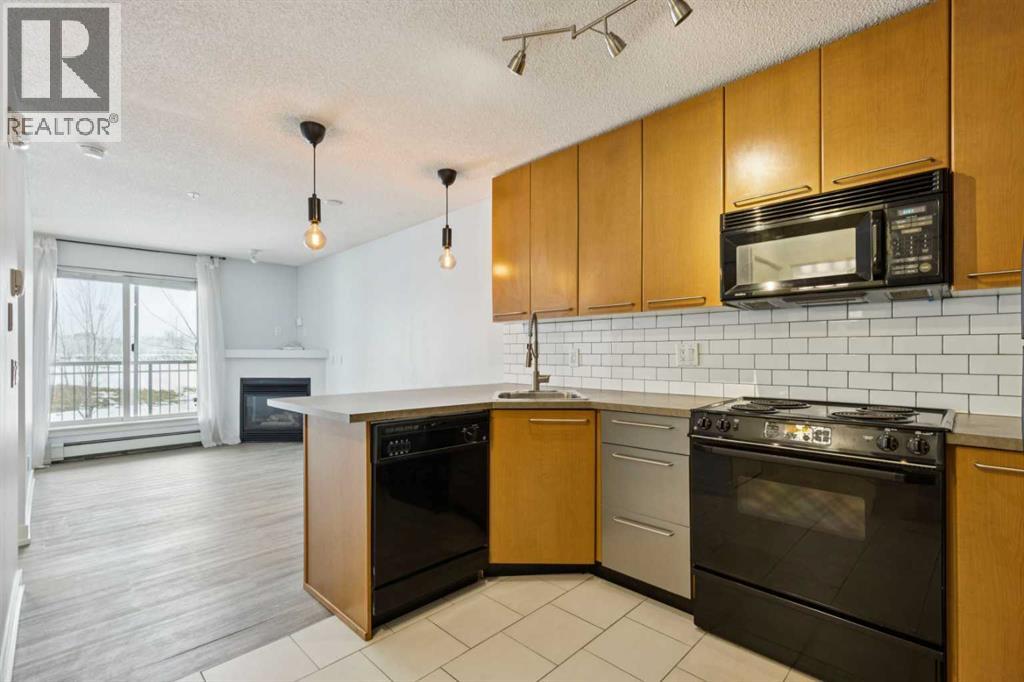 205, 35 Richard Court SW