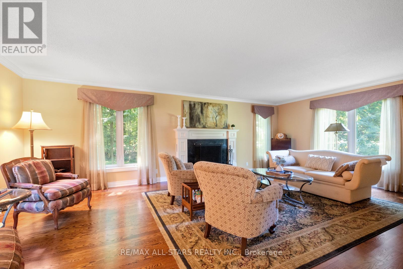 15 SKYRIDGE COURT