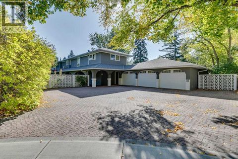 35 Windsor Crescent SW Calgary AB T3V1V5