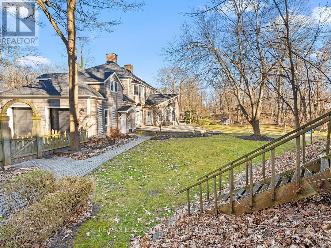 10187 LAKESHORE ROAD W