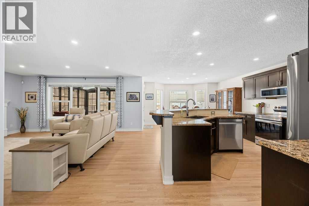 78 Cresthaven View SW