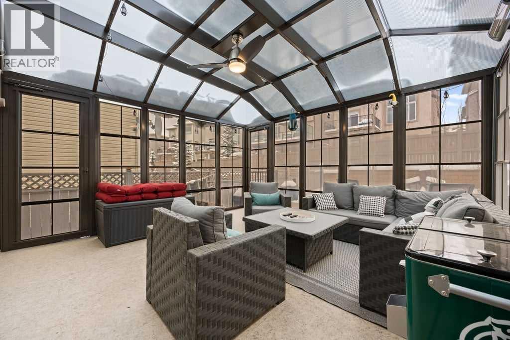 78 Cresthaven View SW