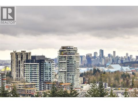 1411 2016 FULLERTON AVENUE North Vancouver BC V7P3E6