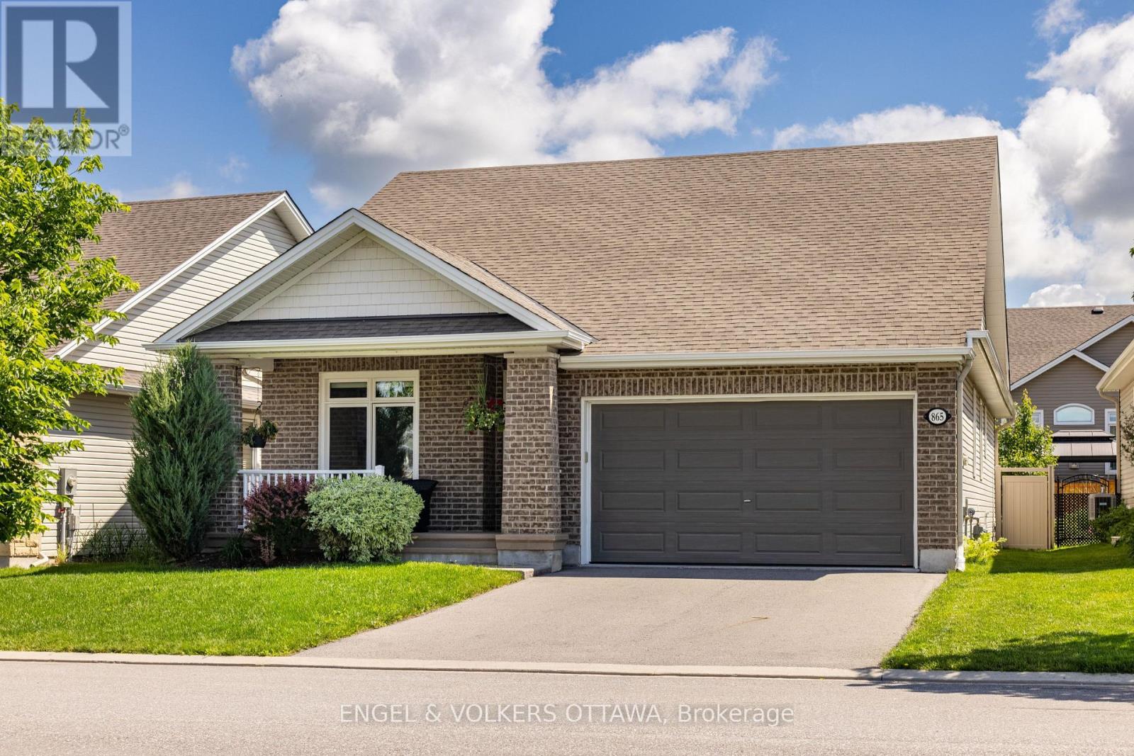 865 TEWIN CIRCLE