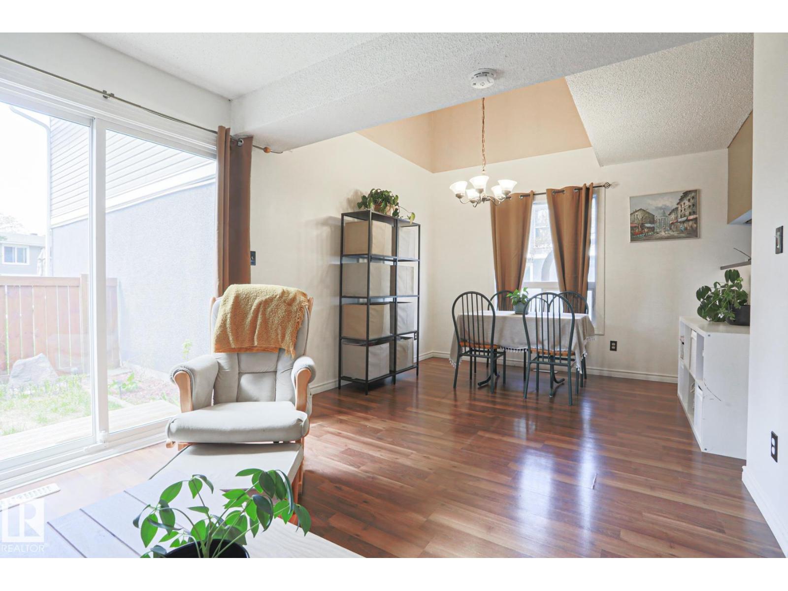 600 LAKEWOOD RD N NW