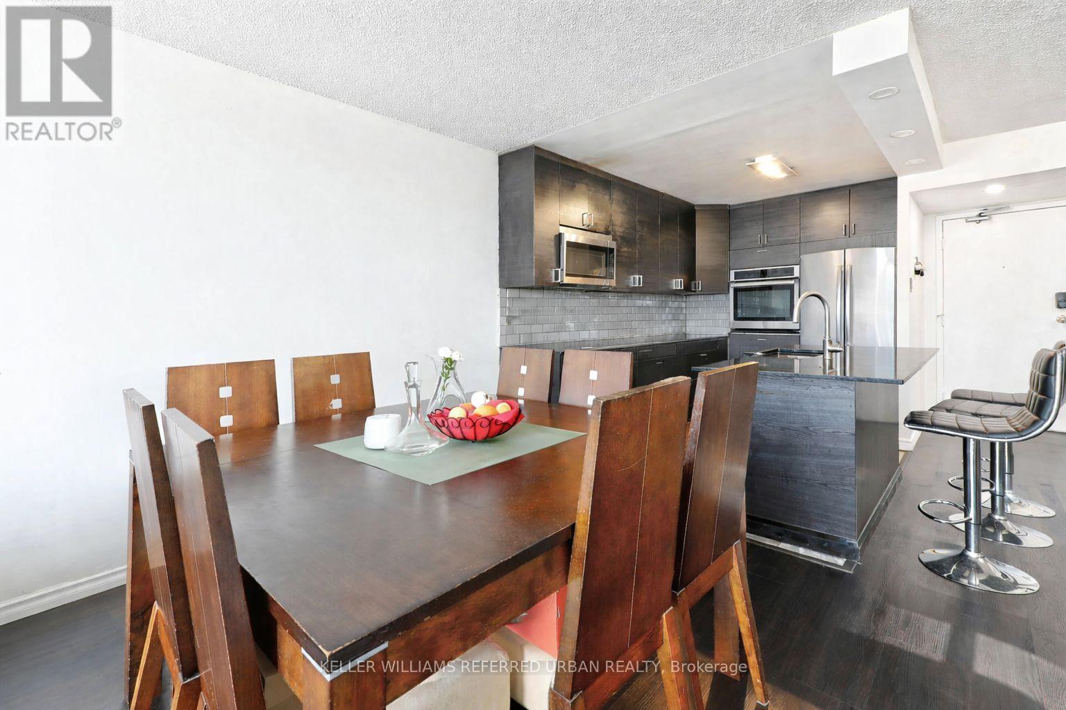 1811 - 10 MARTHA EATON WAY