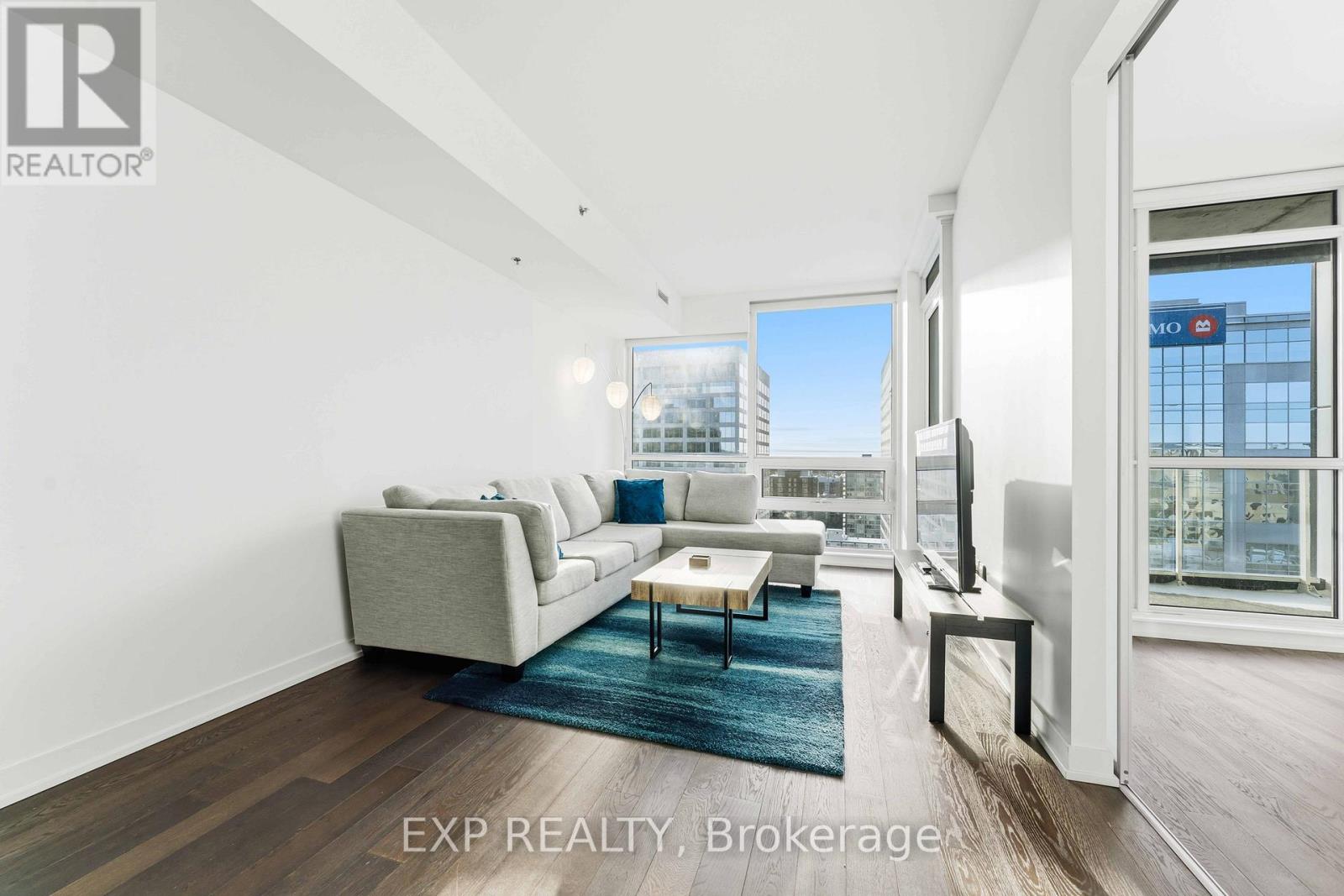 2102 - 199 SLATER STREET