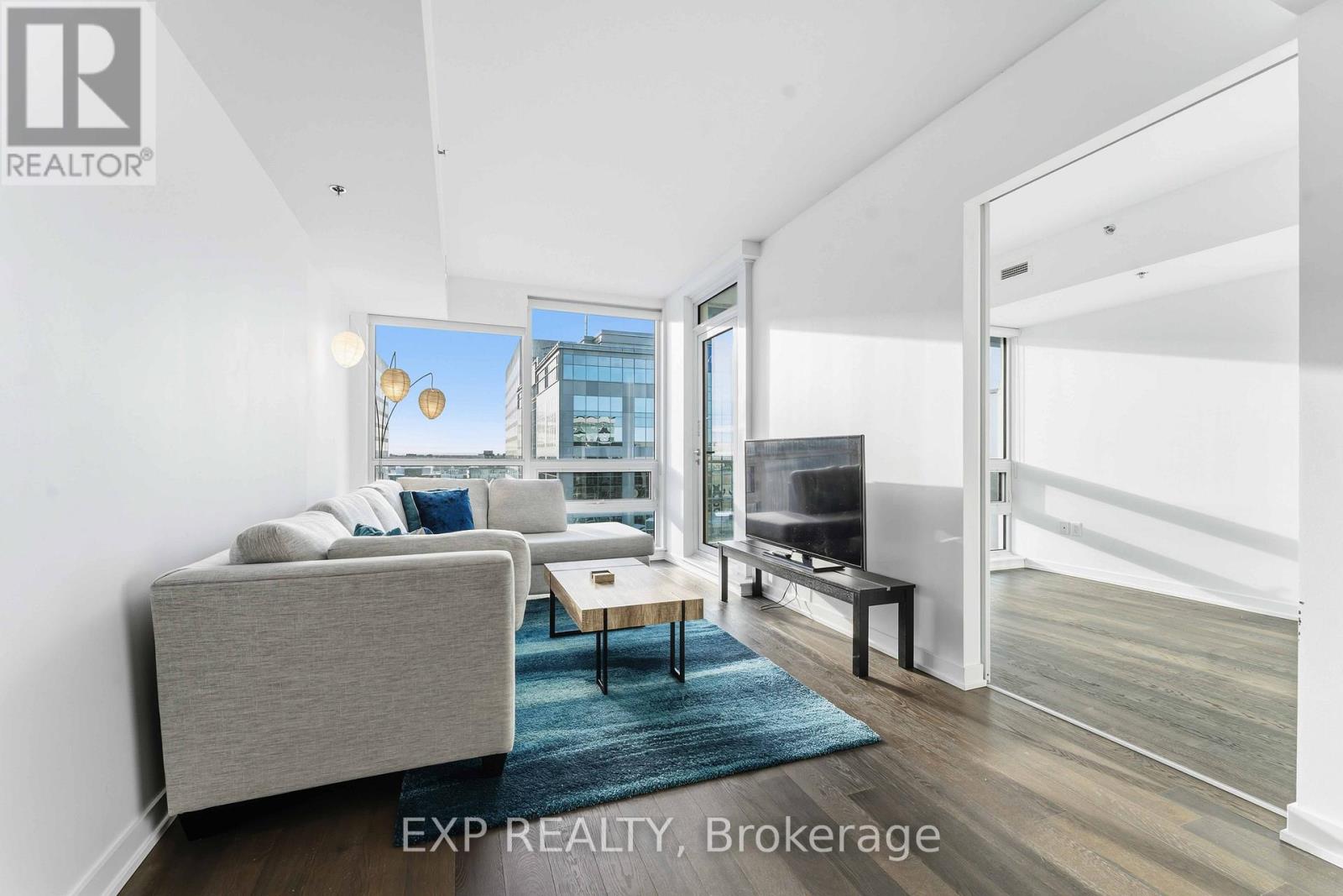 2102 - 199 SLATER STREET