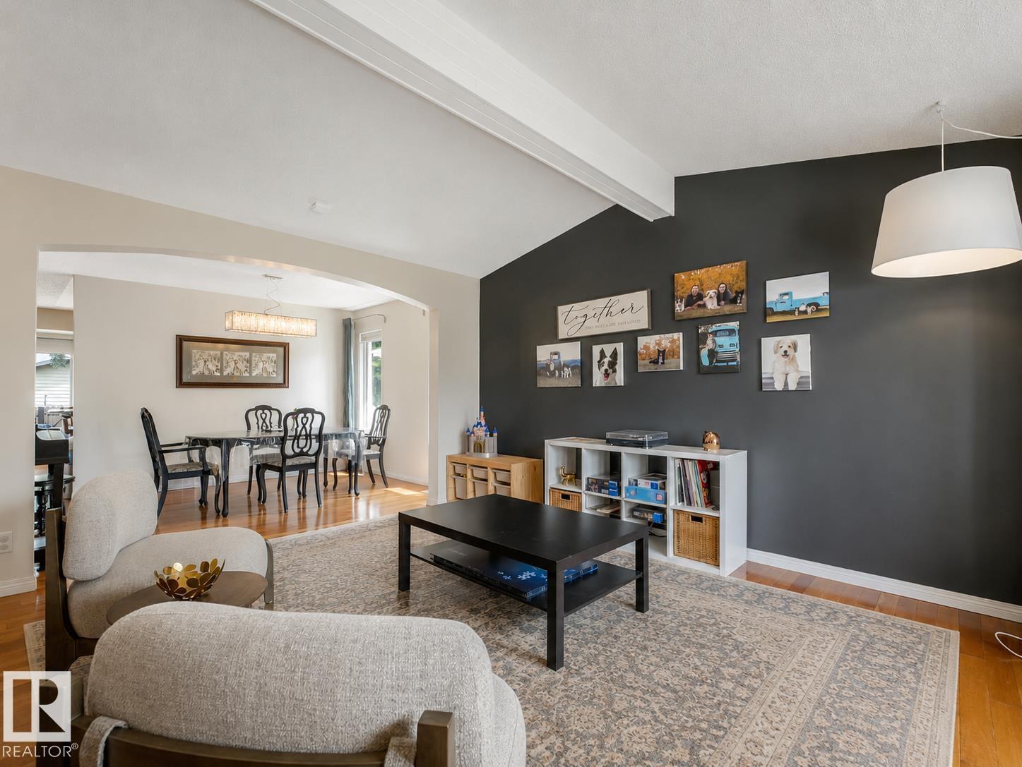 1515 109 ST NW