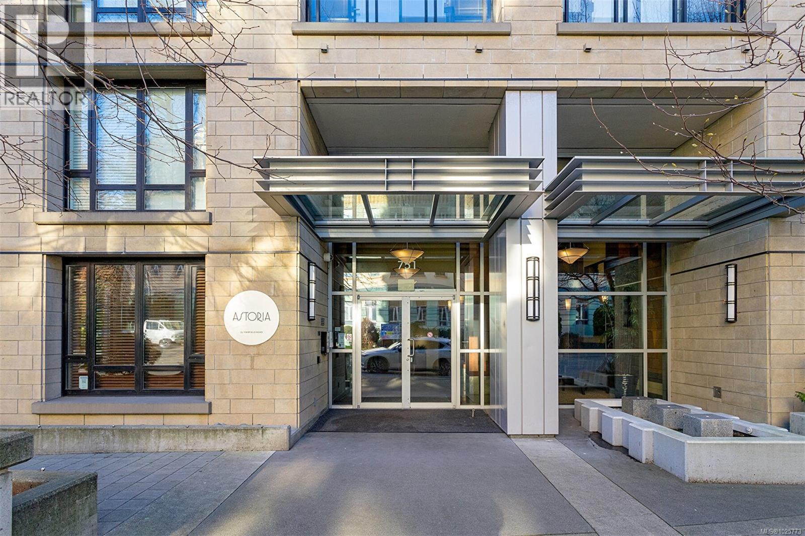 604 751 Fairfield Rd