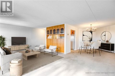 8 CHRISTOPHER Court Unit# 603 Guelph ON N1G4N7
