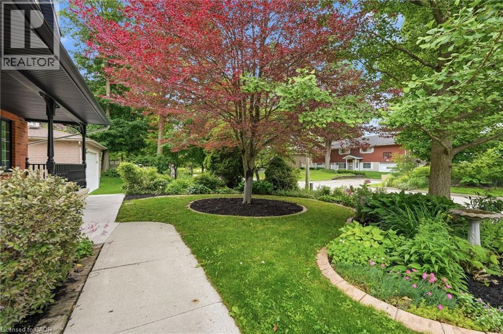 292 THORNCREST Drive