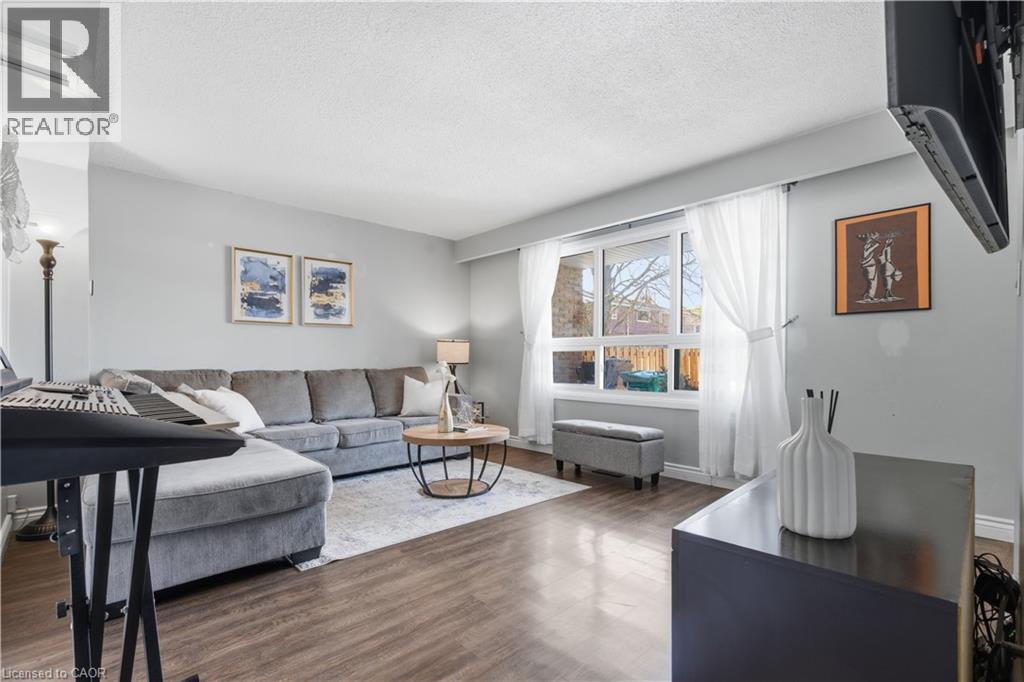 423 WESTWOOD Drive Unit# 44
