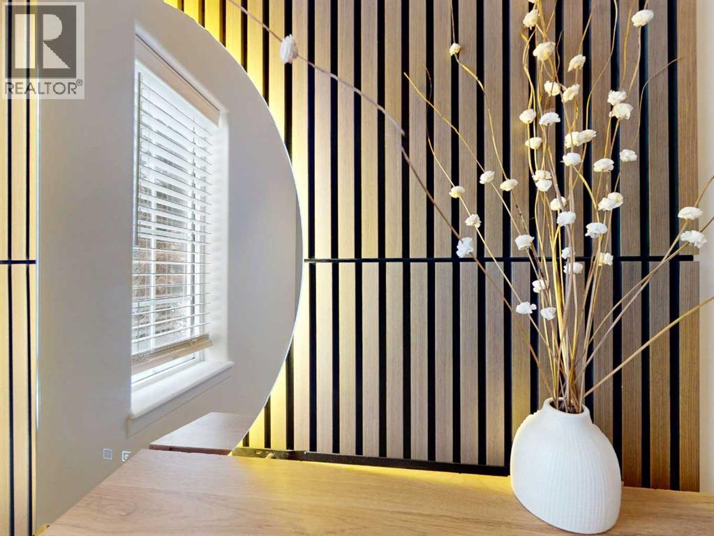 207, 1997 Sirocco Drive SW