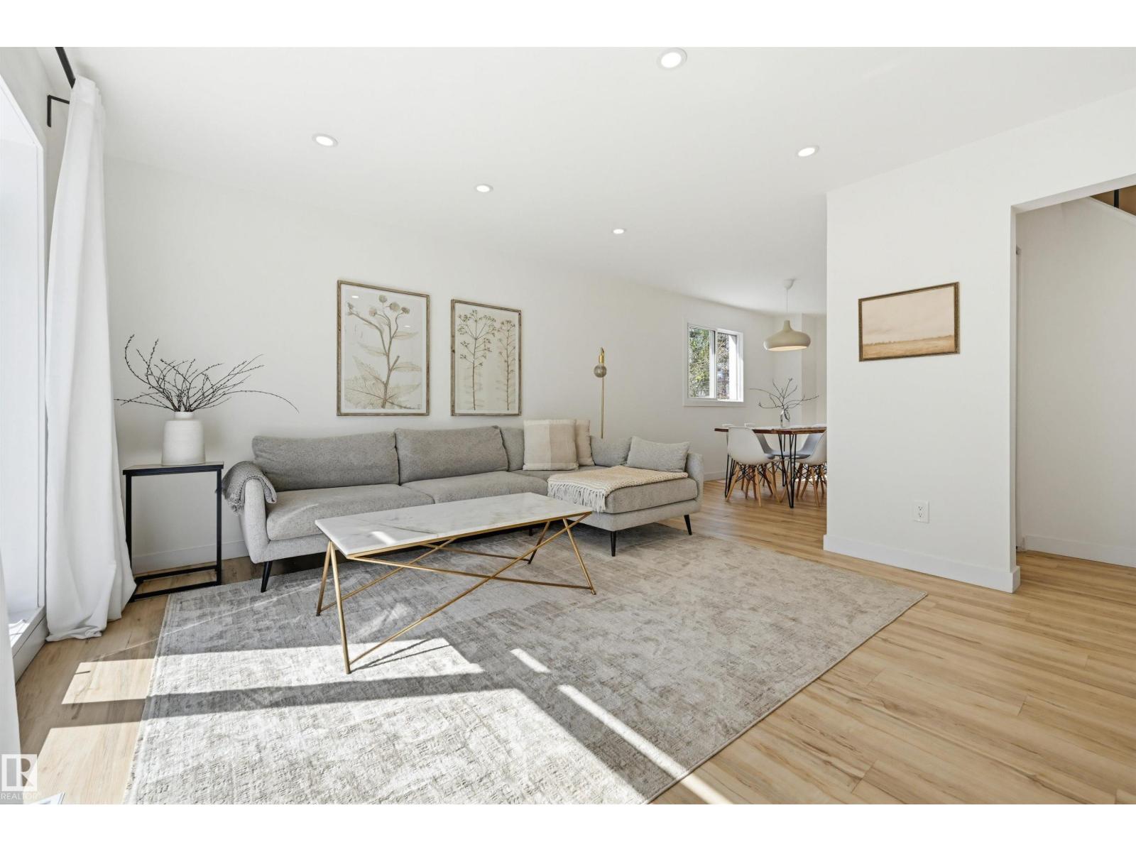 11210 105 ST NW
