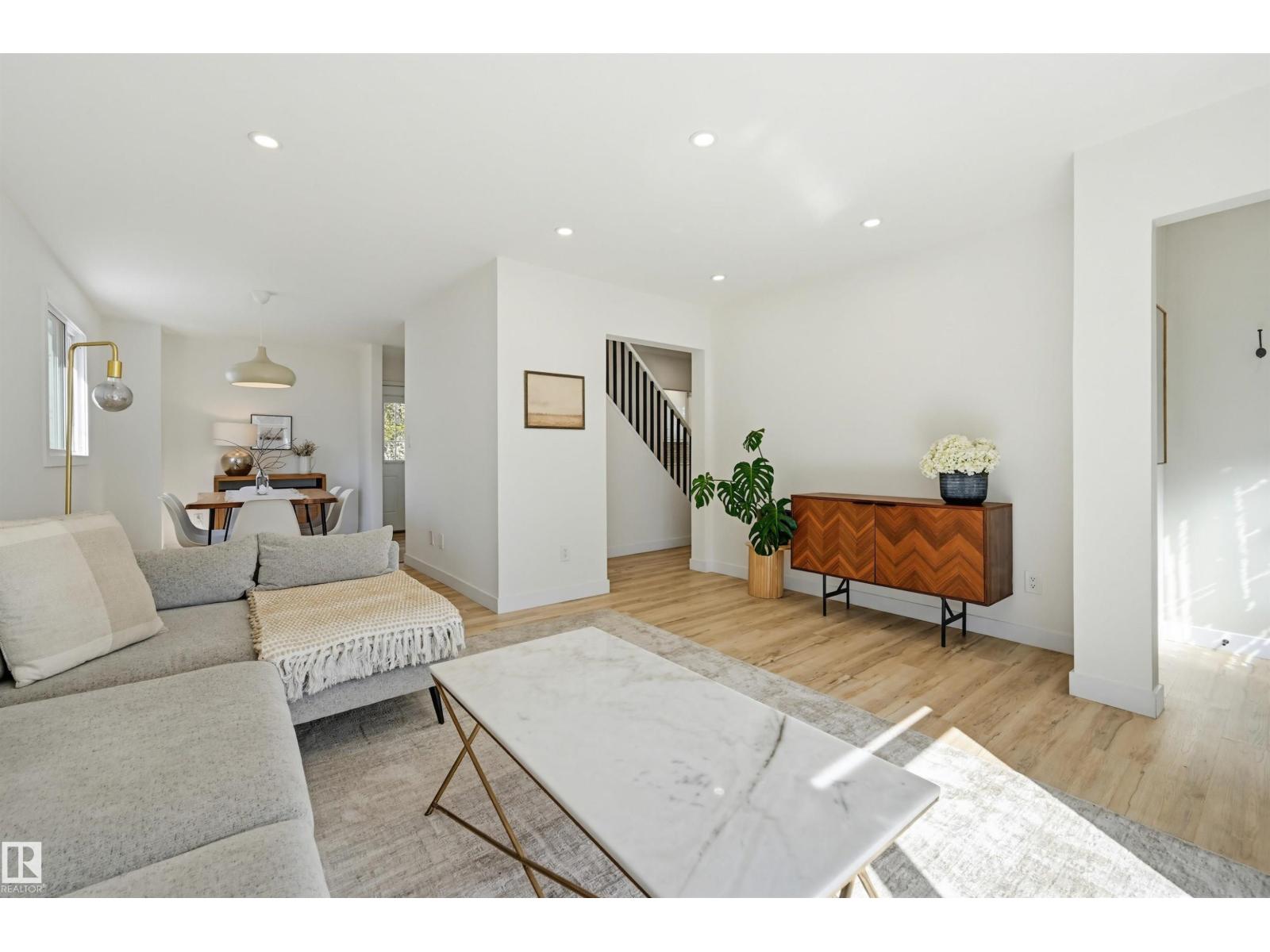 11210 105 ST NW