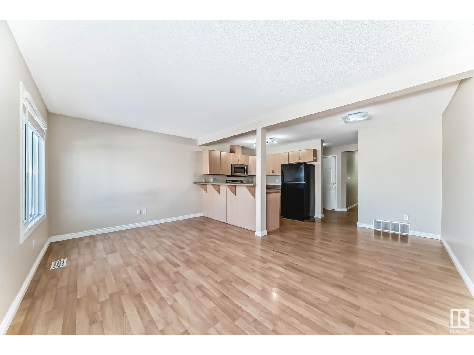 5922 164 AV NW