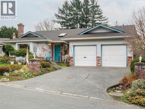 4010 Hollyridge Pl Saanich BC V8N5Z8